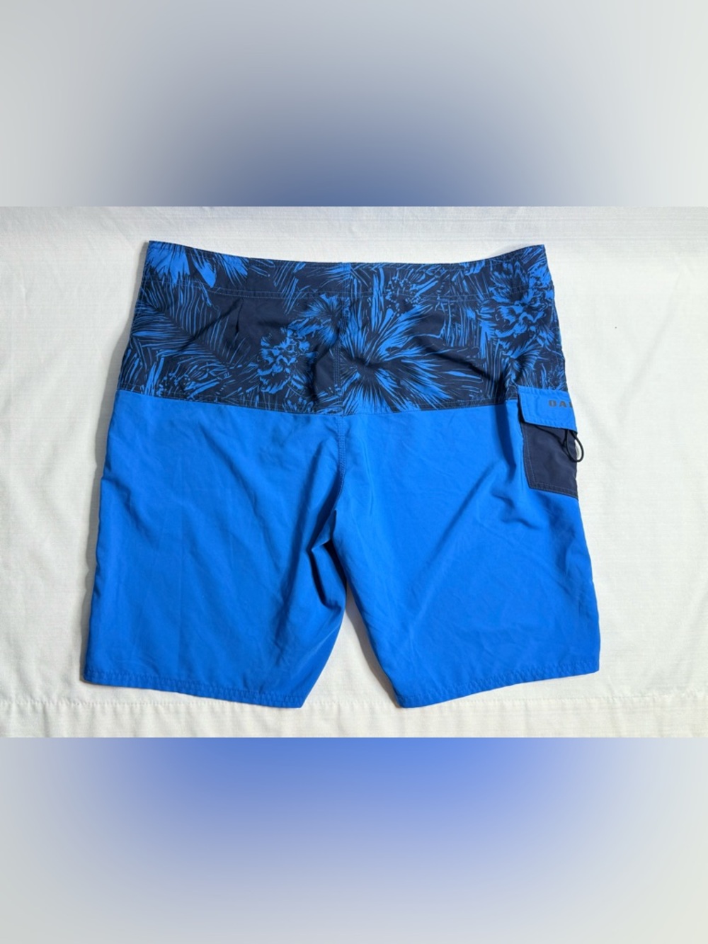 Oakley Board Shorts Mens 38 Blue Floral Swim Trunks Cargo Style Pocket - Picture 9 of 10